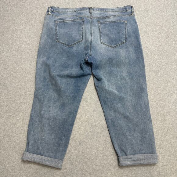 Chaps Jeans WMNS 18W Plus Light Wash Denim Slim Boyfriend Mid Rise Stretchy - Picture 3 of 9